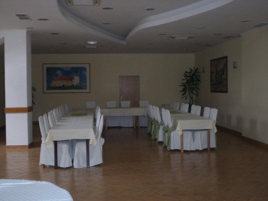Hotel Picok Ðurđevac المظهر الخارجي الصورة